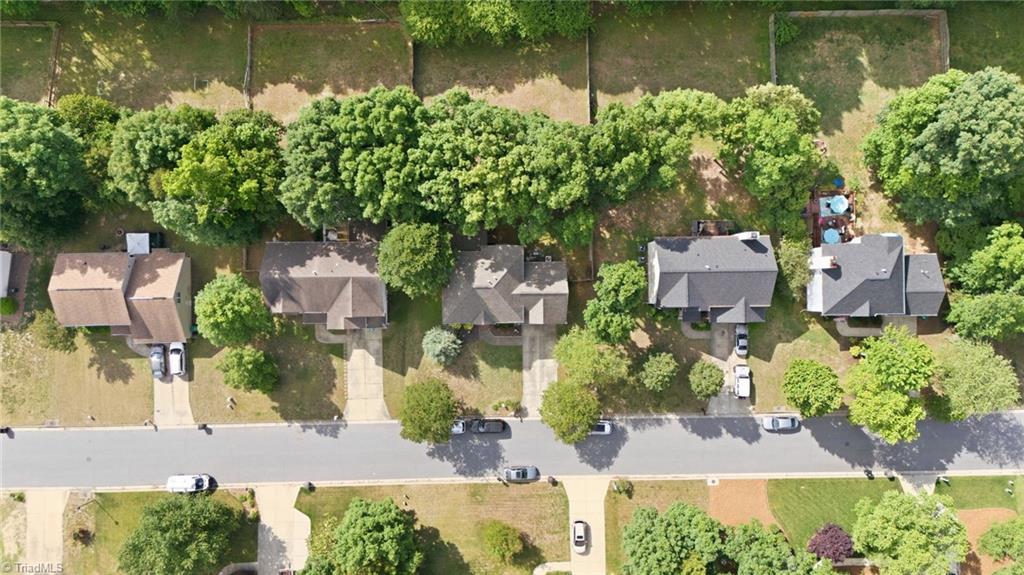 1914 Treyburn Lane High Point, NC 27265 - Photo 19 of 48 Wexford Subdivision