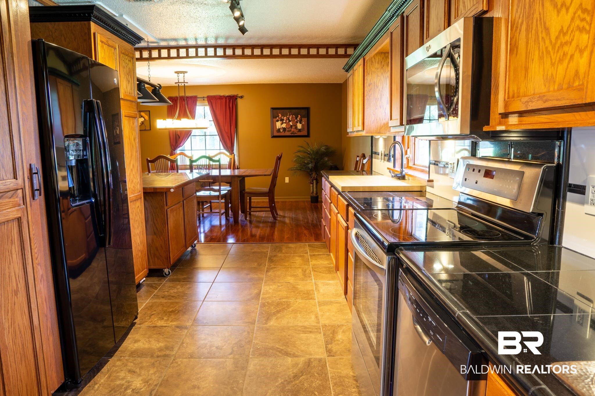 518 West Fern Avenue Foley, AL 36535 - Photo 25 of 44 Kitchen