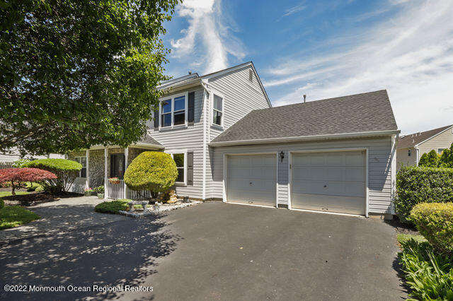4 Acadia Lane Howell, NJ 07731 - Photo 5 of 36 04Front Exterior
