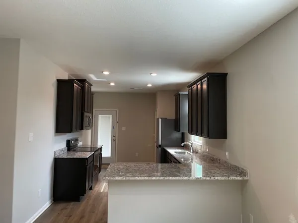 $1,900 | 109 Declaration Lane, Liberty Hill, TX 78642