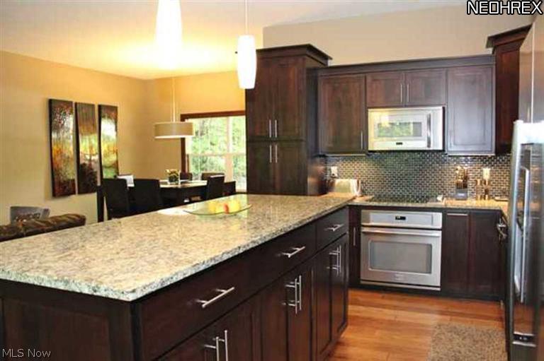 16835 Woodleaf Road Strongsville, OH 44136 - Photo 8 of 25 Gallery Image 8