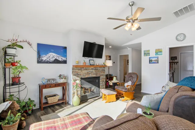 $359,000 | 918 21st Street, Wabasha, MN 55981