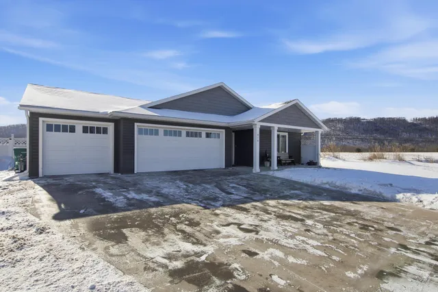 $359,000 | 918 21st Street, Wabasha, MN 55981