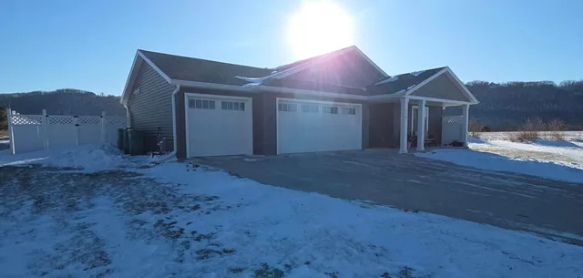 $359,000 | 918 21st Street, Wabasha, MN 55981