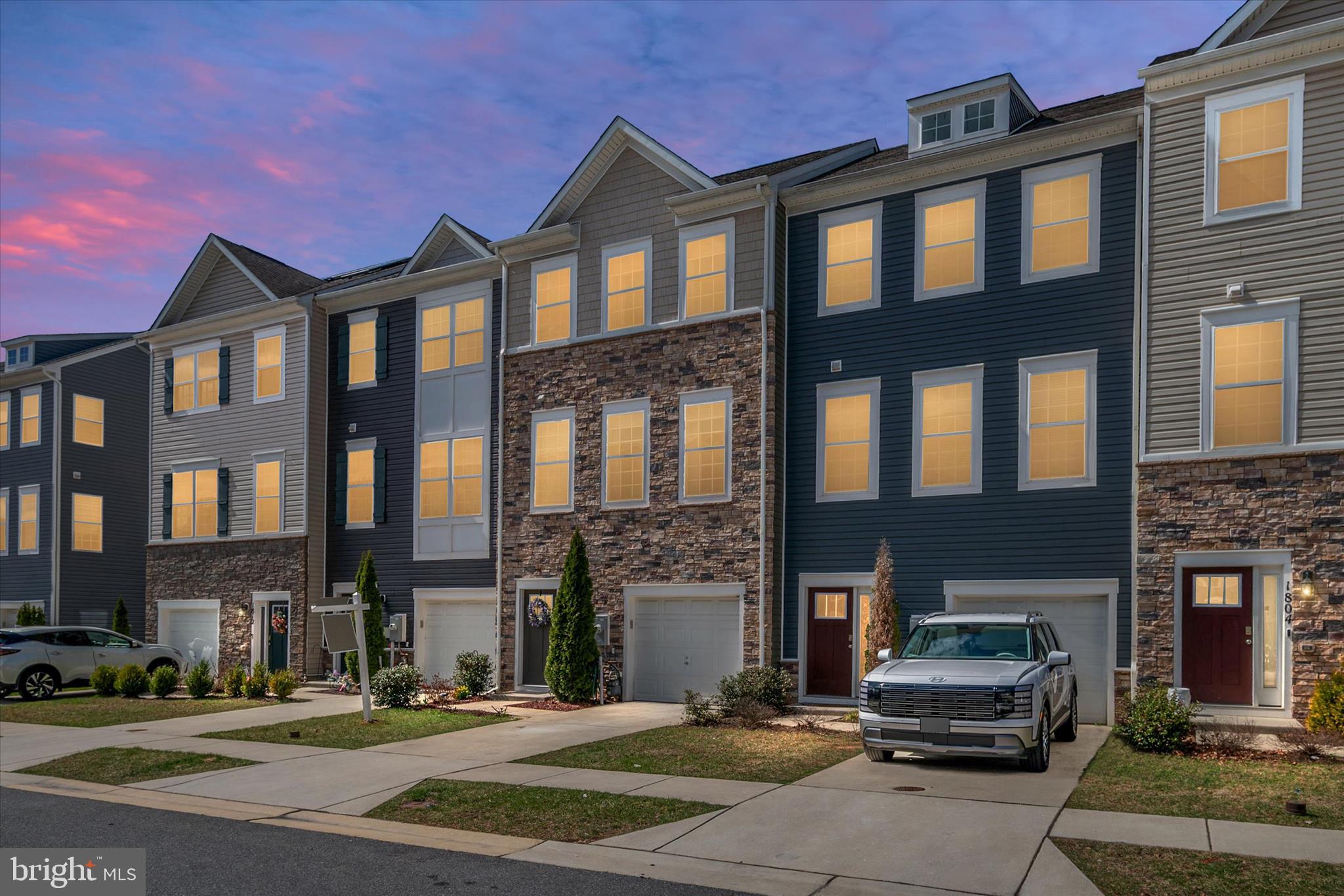 Charming Evening View- Front