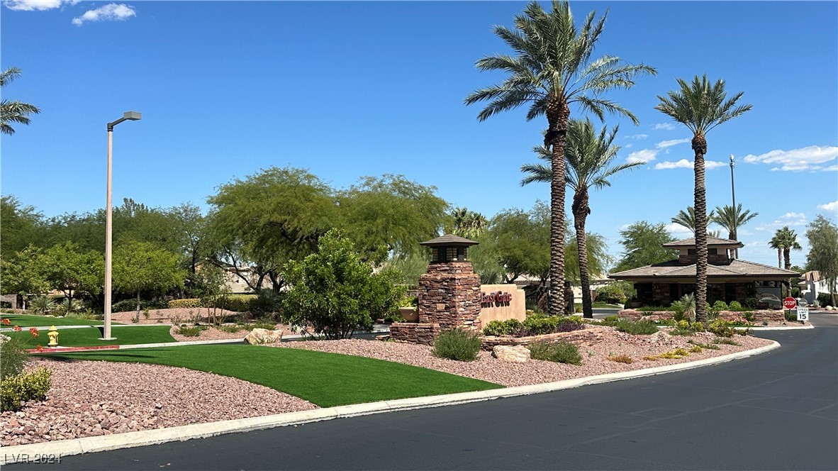 11348 La Madre Ridge Drive Las Vegas, NV 89135 - Photo 68 of 75 Red Rock Country Club community features include: guard
gate, security, basketball, volleyball, parks & playgrounds.