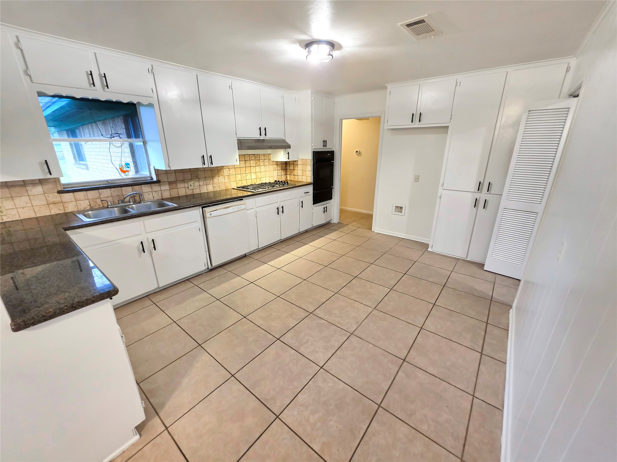 109 Poppy Street Lake Jackson, TX 77566 - Photo 12 of 25
