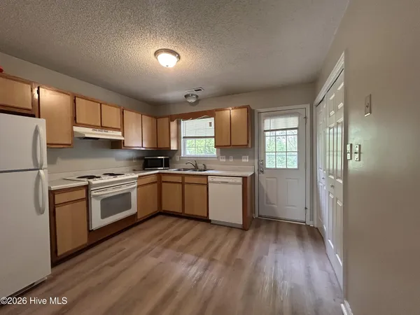 $1,150 | 202 Deer Creek Drive, Jacksonville, NC 28546