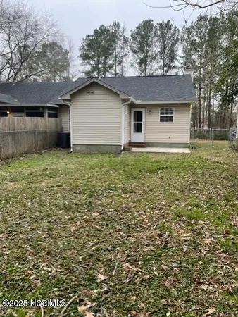 $1,150 | 202 Deer Creek Drive, Jacksonville, NC 28546
