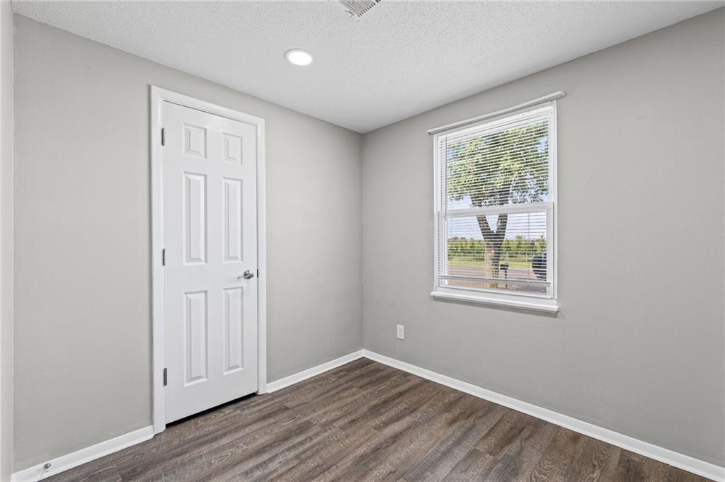 1713 North Whitney Road Independence, MO 64058 - Photo 12 of 20 Gallery Image 12