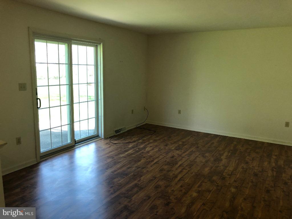 326 Partridge Drive Lititz, PA 17543 - Photo 4 of 21 Gallery Image 4