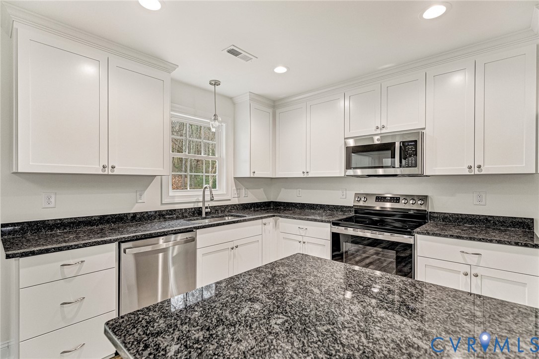 127 Ferry Landing Road Dunnsville, VA 22454 - Photo 8 of 38 Gallery Image 8