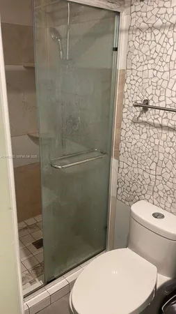 $1,500 | 1150 Normandy Drive, Unit 102, Miami Beach, FL 33141