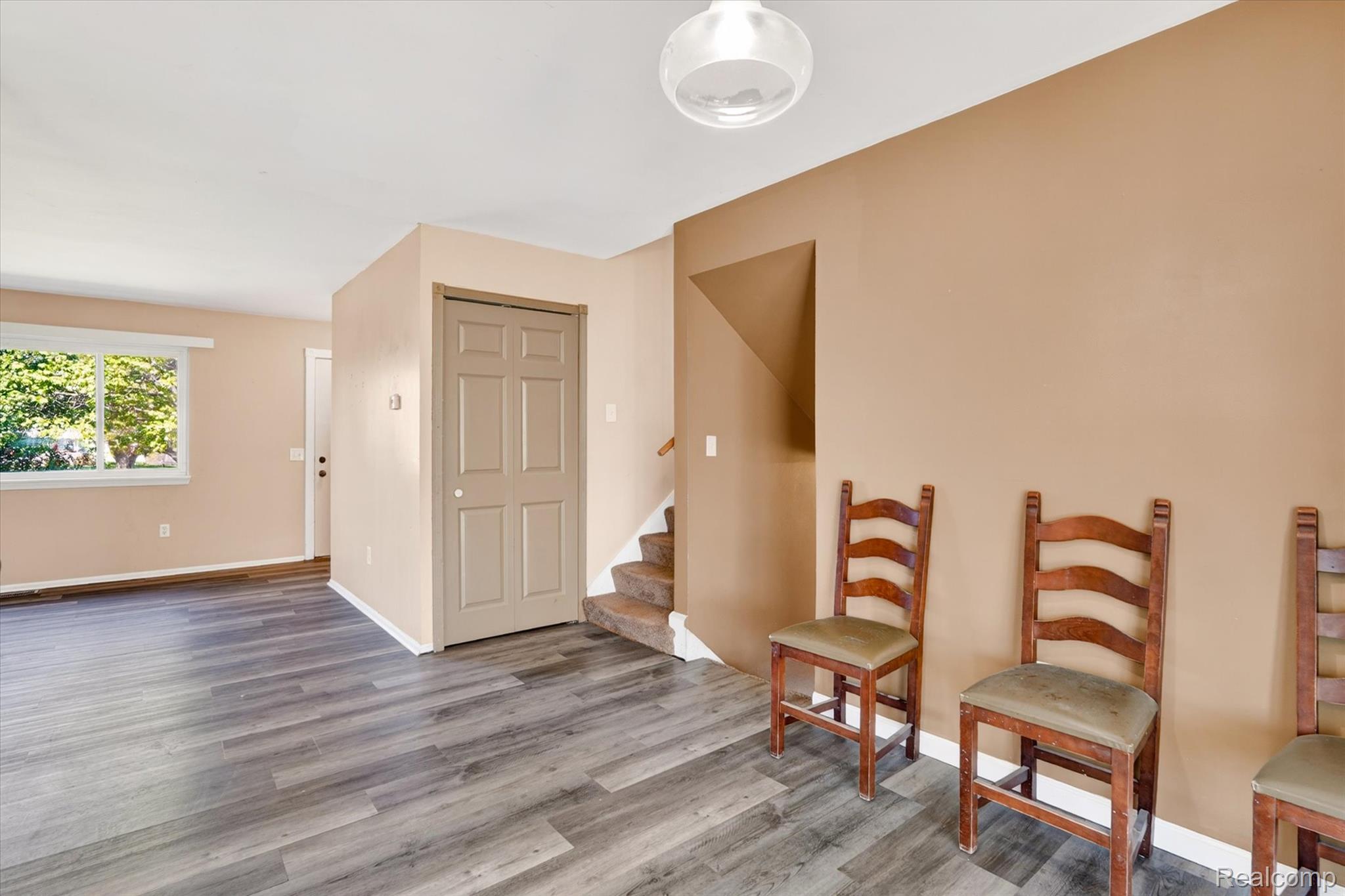4450 North Vassar Road Flint, MI 48506 - Photo 6 of 46 09-4450-N-Vassar-Rd-WindowStill-Real-Estate-Photography-42.jpg