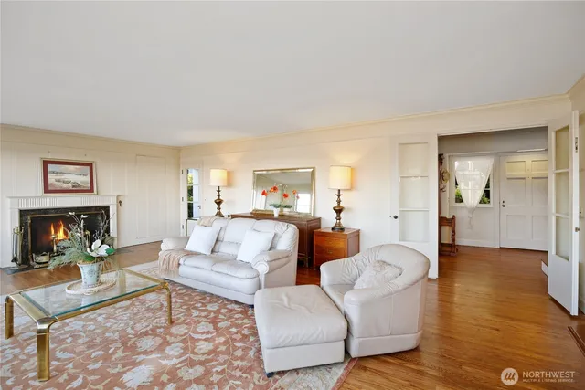 $1,999,980 | 3026 Marine Drive, Bremerton, WA 98312