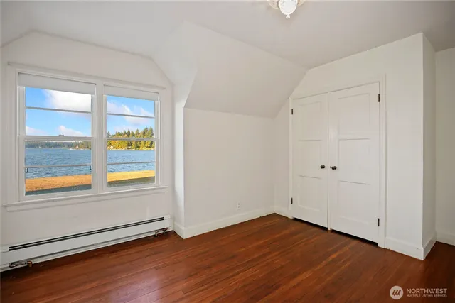 $1,999,980 | 3026 Marine Drive, Bremerton, WA 98312