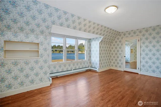 $1,999,980 | 3026 Marine Drive, Bremerton, WA 98312