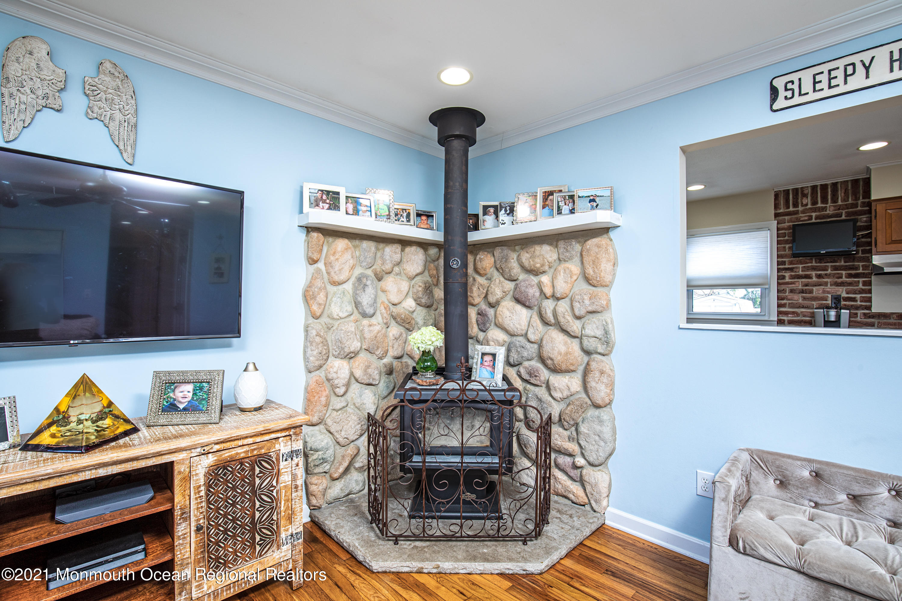 1316 Sleepy Hollow Road Point Pleasant, NJ 08742 - Photo 13 of 43 Living Room (3)