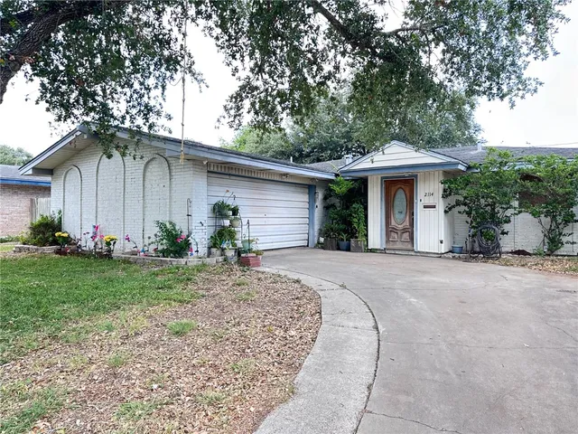 $1,800 | 2114 Colorado Street, Kingsville, TX 78363