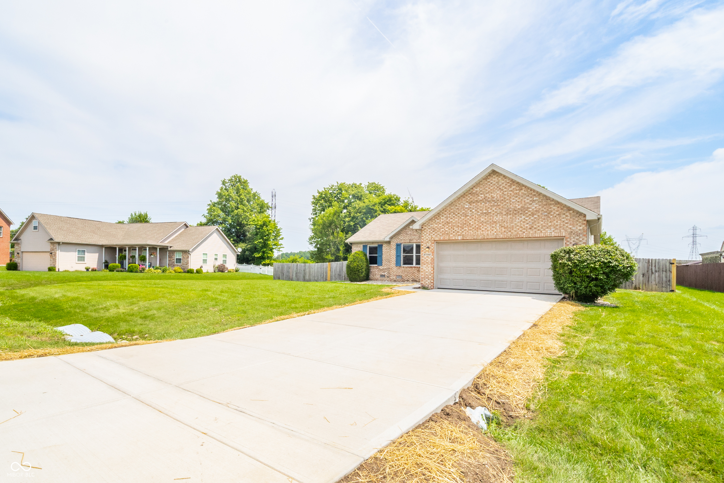 6746 Knollcrest Way Pendleton, IN 46064 - Photo 3 of 32