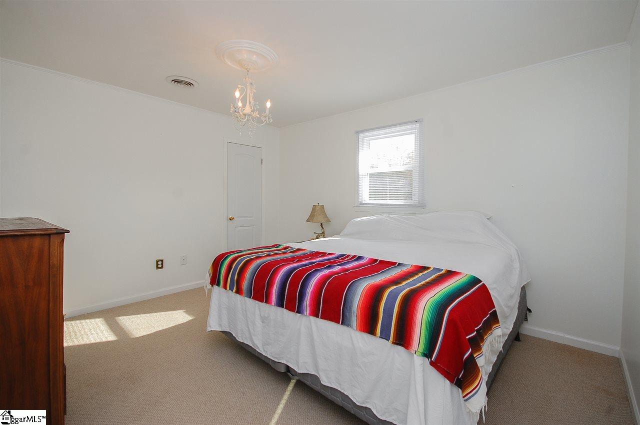 341 Old Farrs Bridge Road Greenville, SC 29611 - Photo 14 of 31 Gallery Image 14