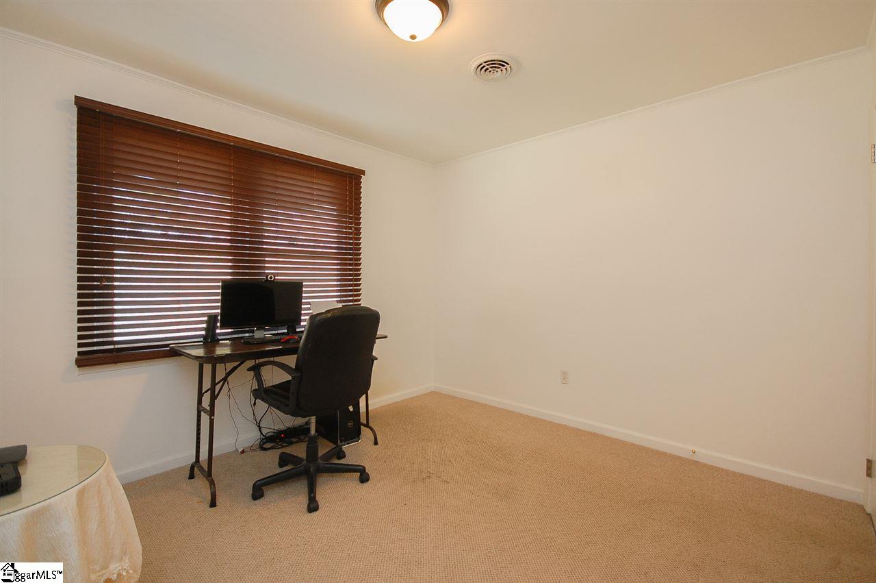 341 Old Farrs Bridge Road Greenville, SC 29611 - Photo 17 of 31 Gallery Image 17