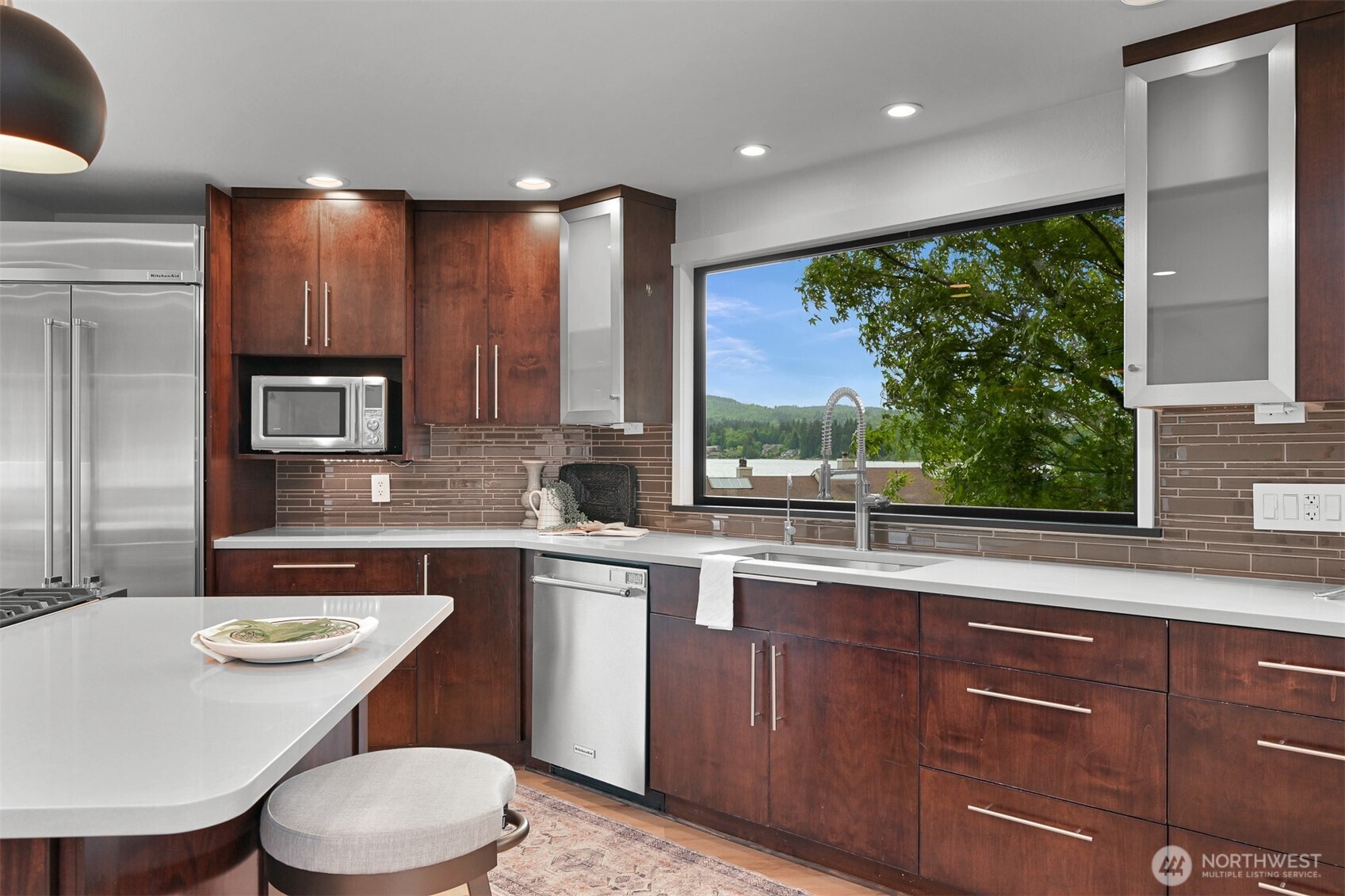 718 Poplar Drive Bellingham, WA 98226 - Photo 4 of 40