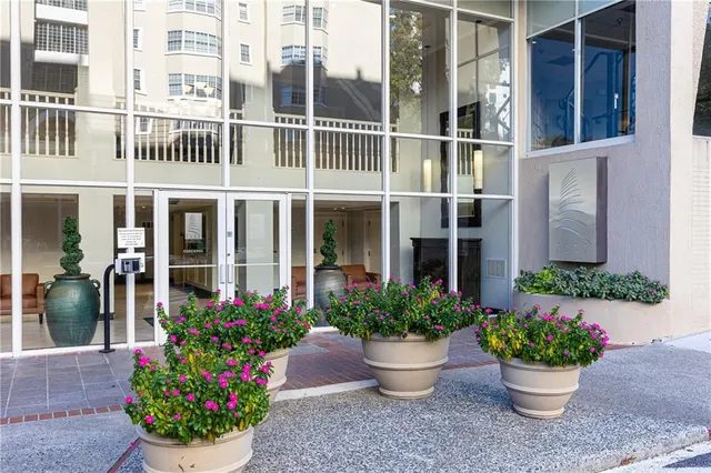 $139,900 | 2479 Peachtree Street Northeast, Unit 1010, Atlanta, GA 30305