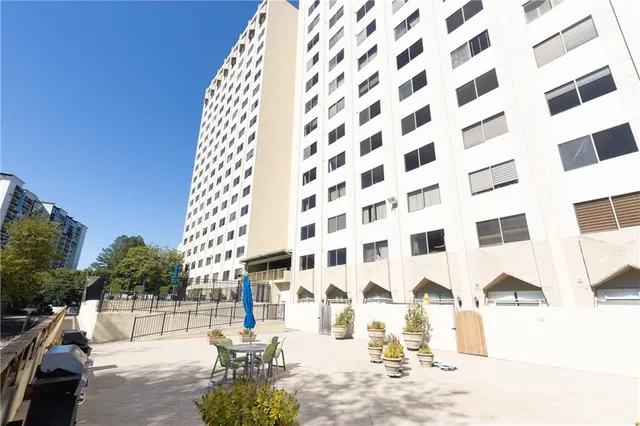 $139,900 | 2479 Peachtree Street Northeast, Unit 1010, Atlanta, GA 30305