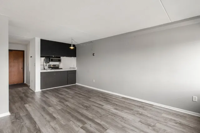 $95,000 | 1920 South 1st Street, Unit 408, Minneapolis, MN 55454