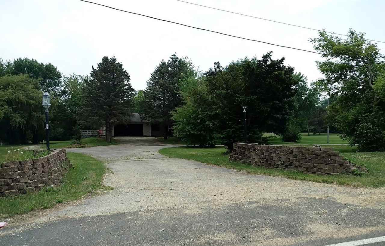 393 Cummings Road Caledonia, IL 61011 - Photo 2 of 22 Gallery Image 2
