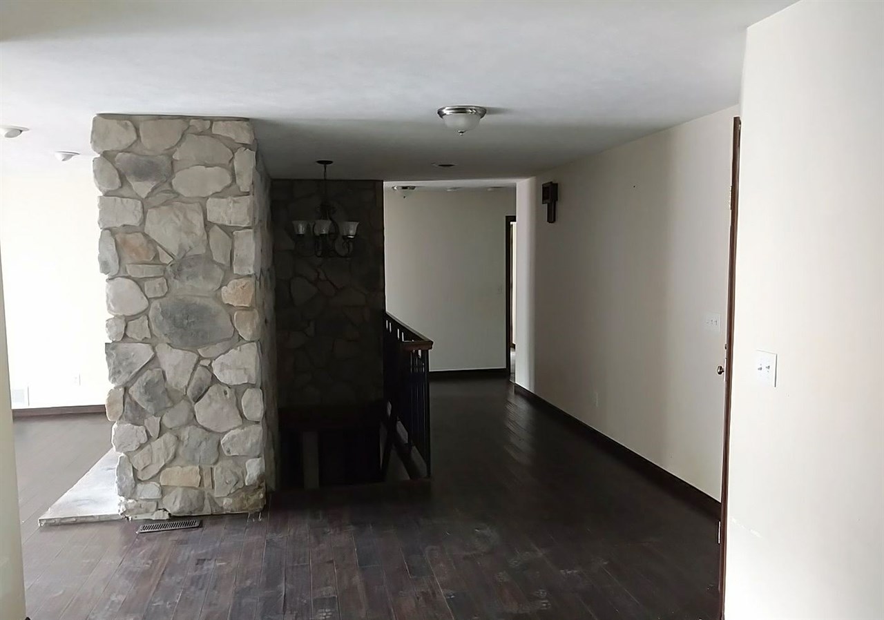 393 Cummings Road Caledonia, IL 61011 - Photo 5 of 22 Gallery Image 5