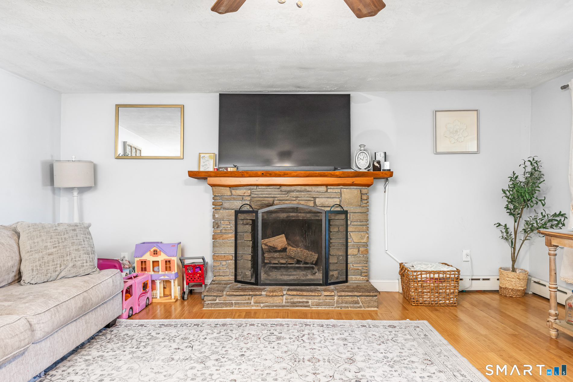 1070 Norwich Road Plainfield, CT 06374 - Photo 7 of 32