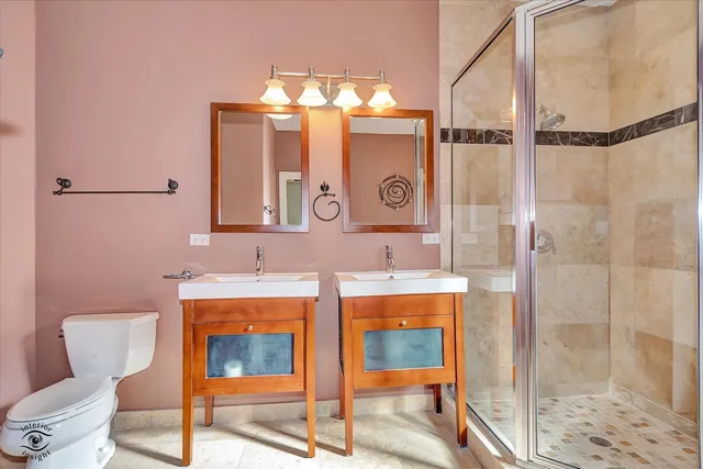 $320,000 | 3522 South King Drive, Unit 3S, Chicago, IL 60653