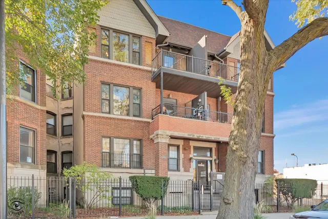 $320,000 | 3522 South King Drive, Unit 3S, Chicago, IL 60653