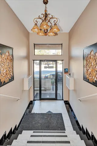 $320,000 | 3522 South King Drive, Unit 3S, Chicago, IL 60653