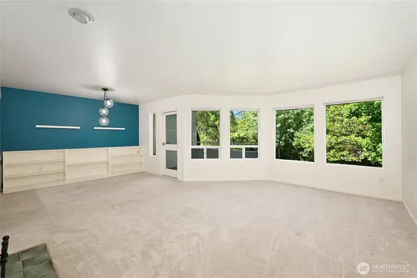 $400,000 | 1220 6th Avenue South, Unit B206, Edmonds, WA 98020