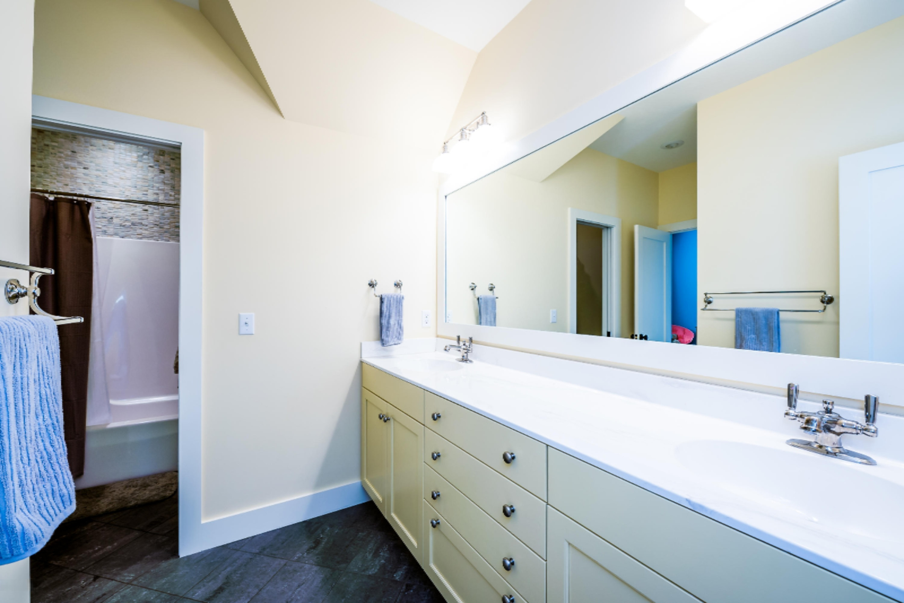 1837 Fox Ridge Trail St. Joseph, MI 49085 - Photo 31 of 38 Fox Ridge 1837 - -bath upper