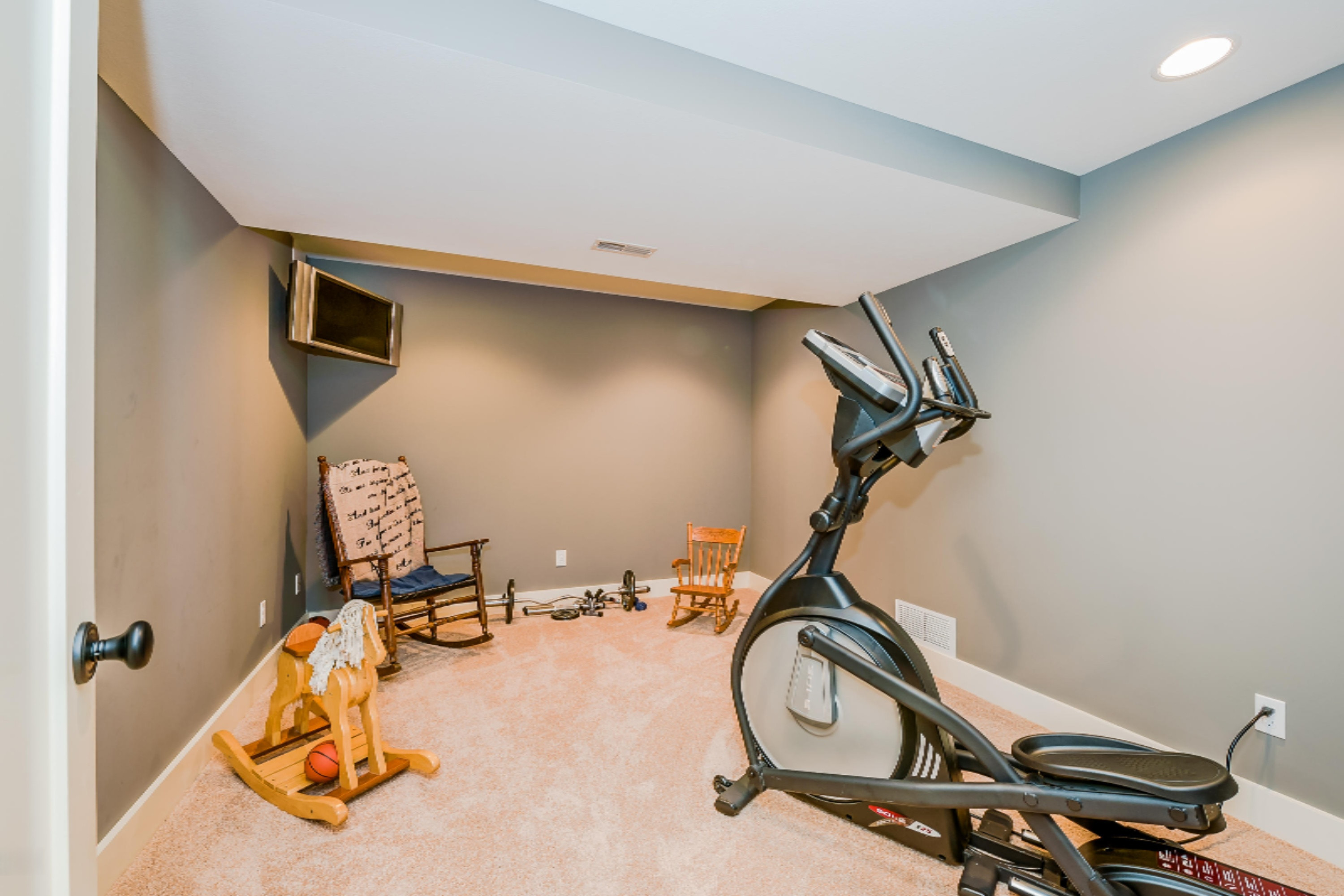1837 Fox Ridge Trail St. Joseph, MI 49085 - Photo 35 of 38 Fox Ridge 1837 - -exercise room