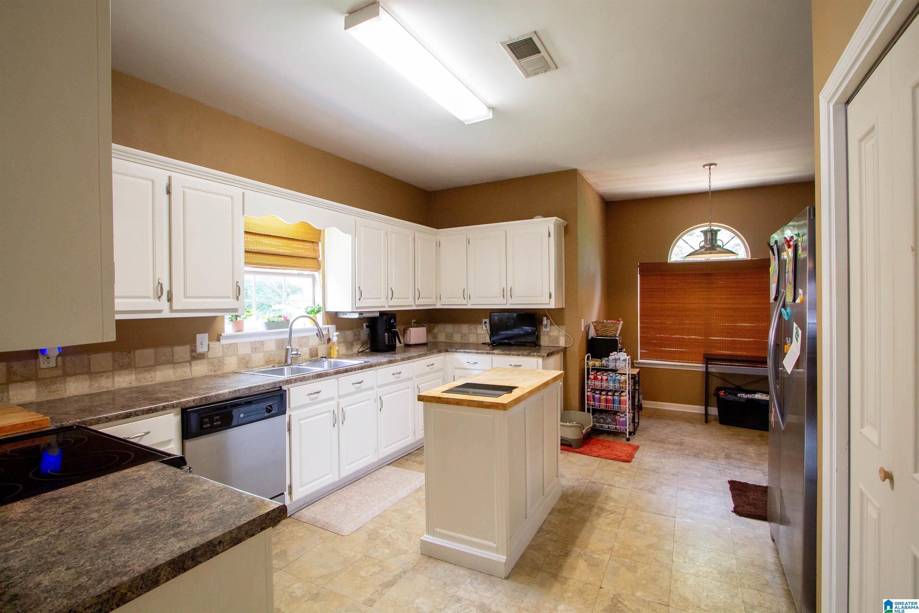 247 Cambrian Ridge Trail Pelham, AL 35124 - Photo 9 of 35