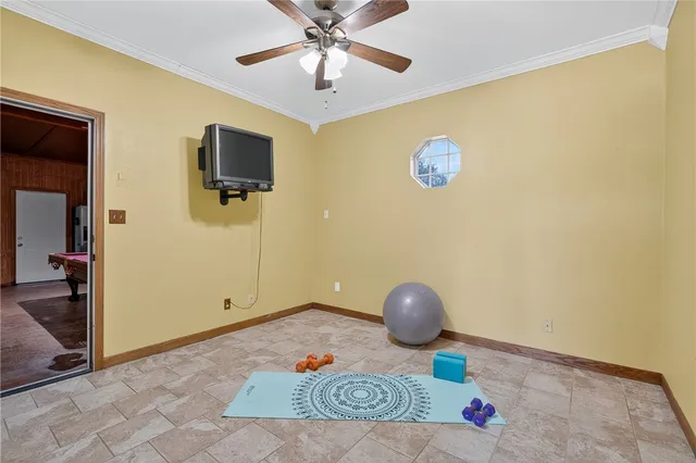 a view of a livingroom with furniture