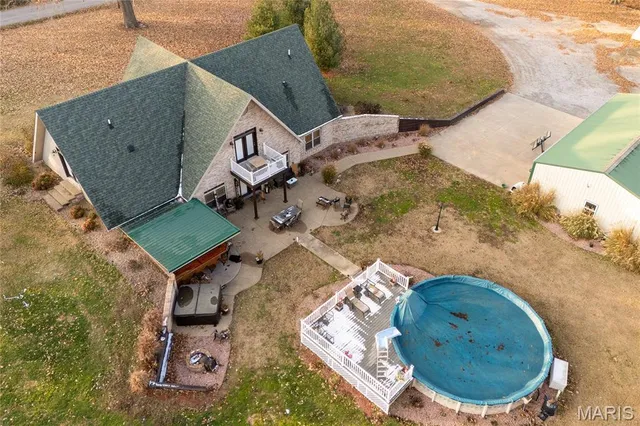$590,000 | 800 Old Broughton Road, Eldorado, IL 62930