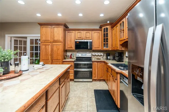 $590,000 | 800 Old Broughton Road, Eldorado, IL 62930