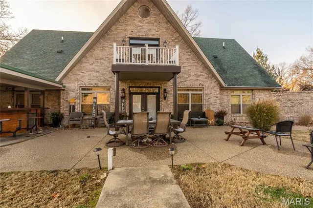 $590,000 | 800 Old Broughton Road, Eldorado, IL 62930