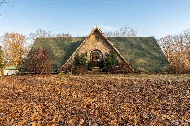 $590,000 | 800 Old Broughton Road, Eldorado, IL 62930