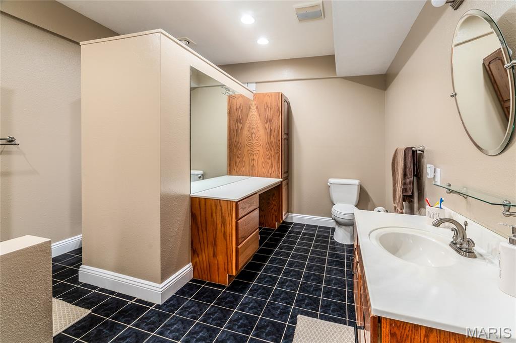 800 Old Broughton Road Eldorado, IL 62930 - Photo 40 of 97