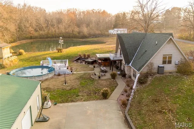 $590,000 | 800 Old Broughton Road, Eldorado, IL 62930
