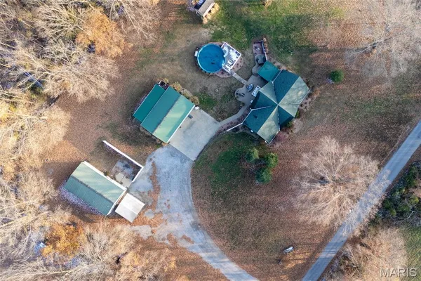 $590,000 | 800 Old Broughton Road, Eldorado, IL 62930