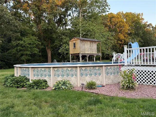 $590,000 | 800 Old Broughton Road, Eldorado, IL 62930