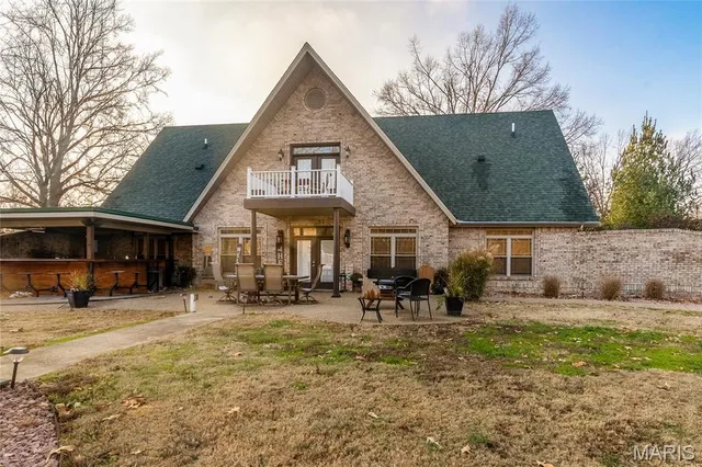 $590,000 | 800 Old Broughton Road, Eldorado, IL 62930